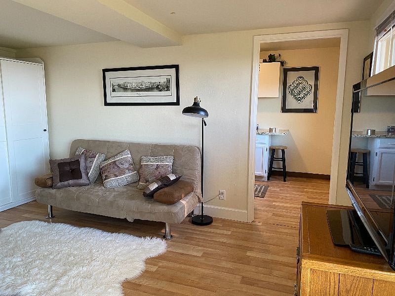 Furnished Finder property 234811_2 photo 5