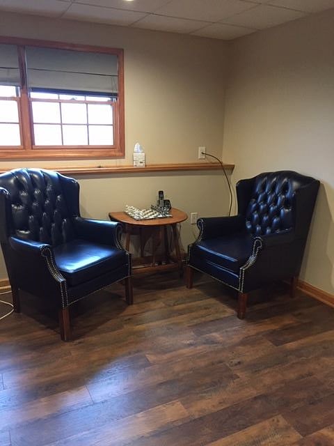 Seating area for 2 in lower level.