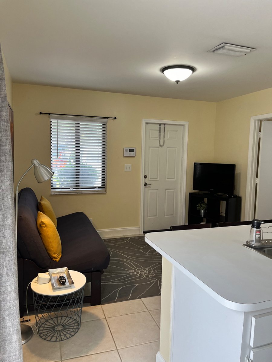 Furnished Finder property 235289_2 photo 3