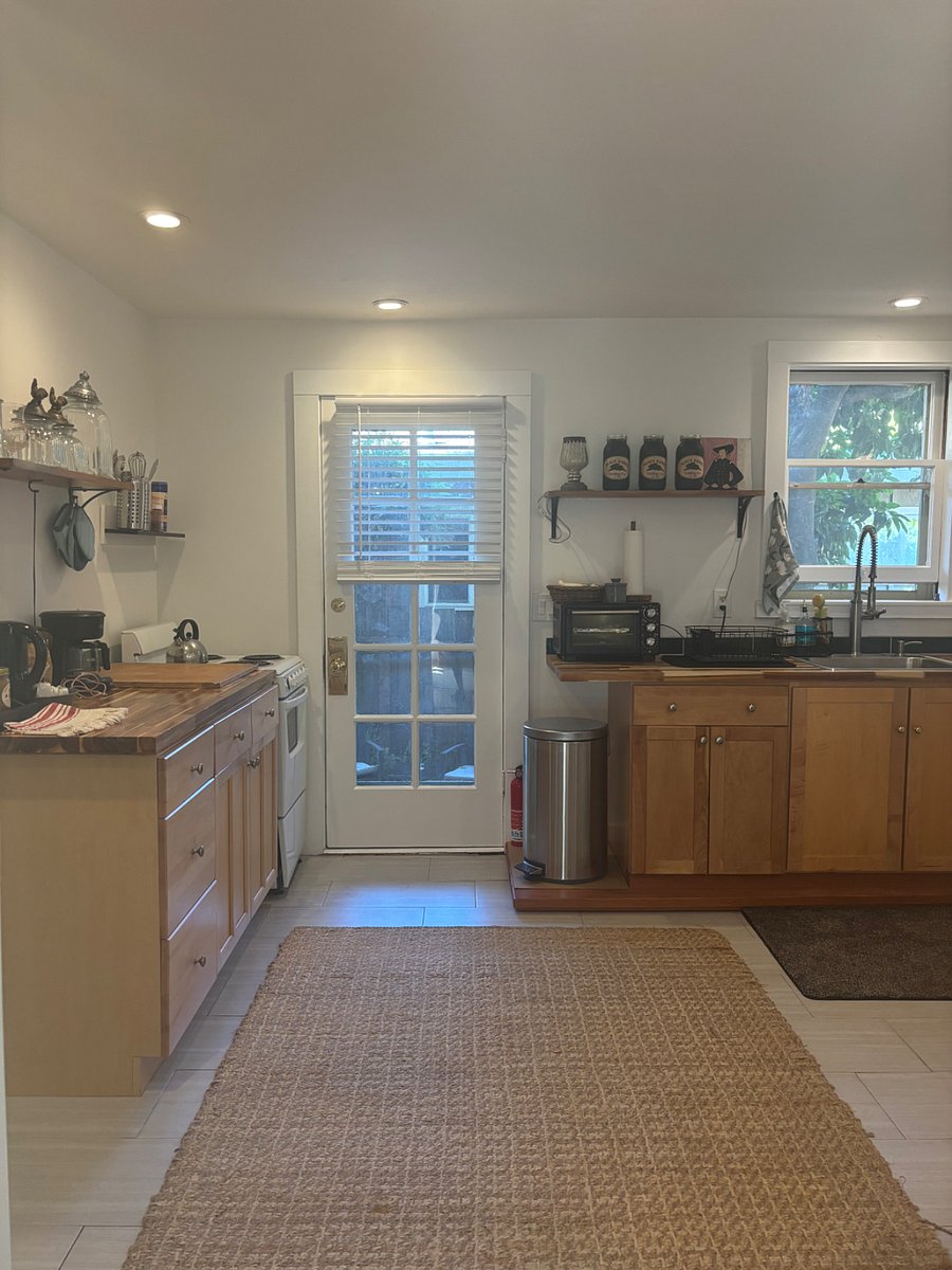 Furnished Finder property 235313_2 photo 3