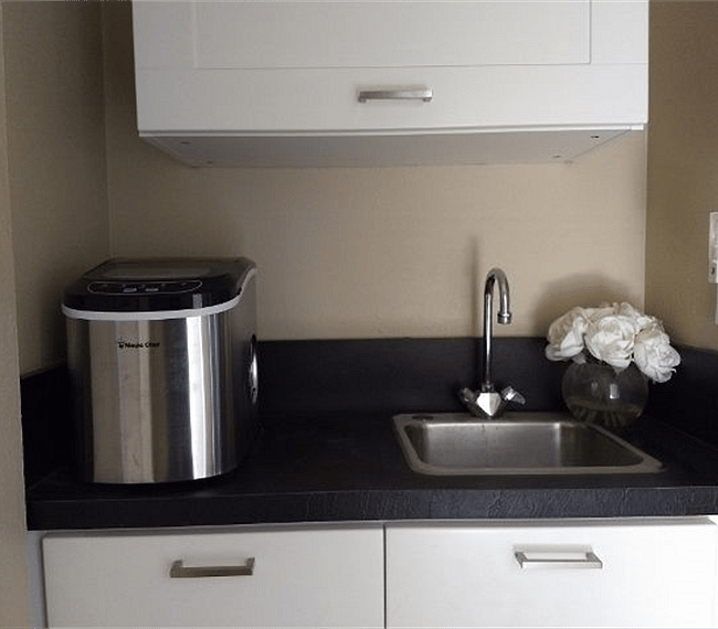 Wet bar with fast ice maker.