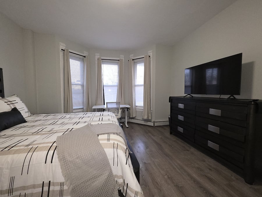 Furnished Finder property 235830_3 photo 8