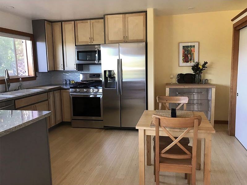 Furnished Finder property 235919_1 photo 9