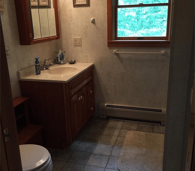 Upstairs Full Bath