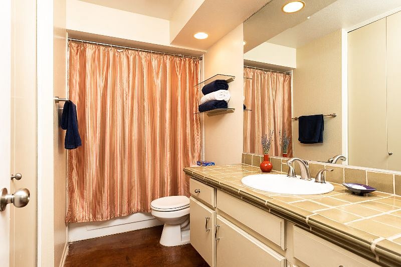 Furnished Finder property 236118_1 photo 6