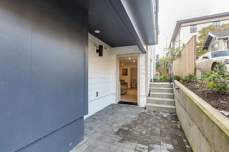 Furnished Finder property 236121_1 photo 16
