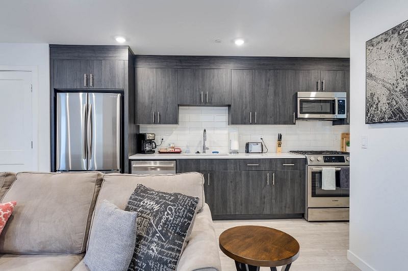 Furnished Finder property 236121_1 photo 7