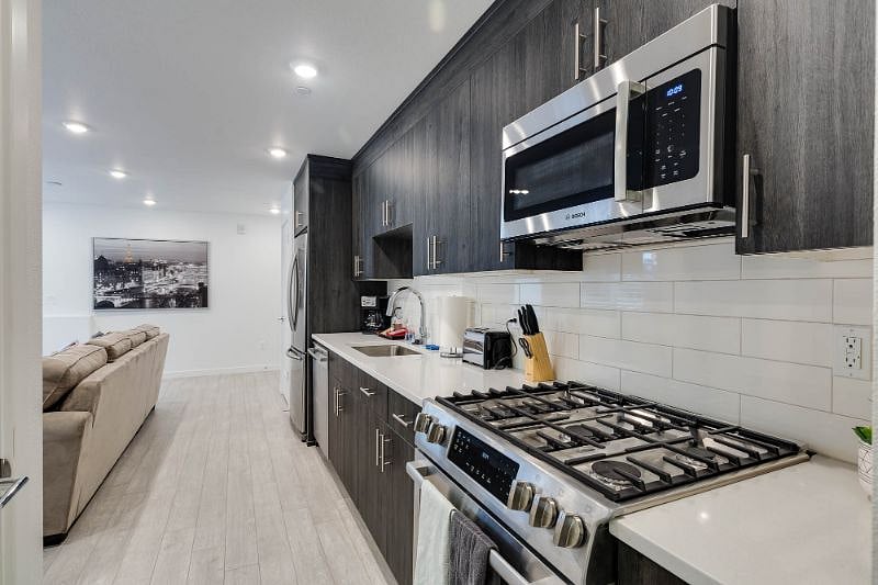 Furnished Finder property 236121_1 photo 11