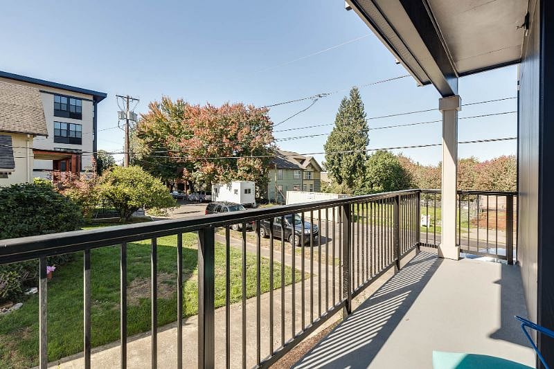 Furnished Finder property 236121_2 photo 23