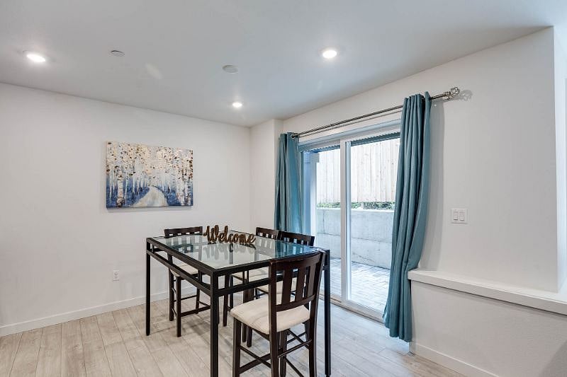 Furnished Finder property 236121_4 photo 9