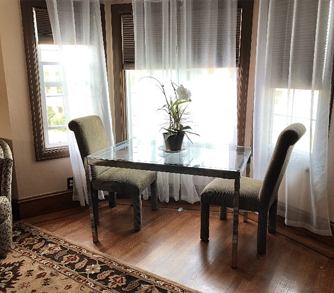 Dining Table (expandable)