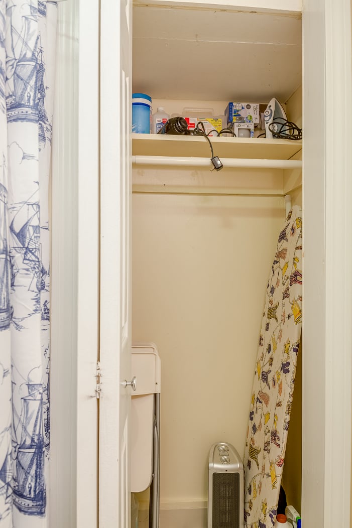 Furnished rentals near Boston MGH and Cambridge Harvard MIT - Text 718-426-7399