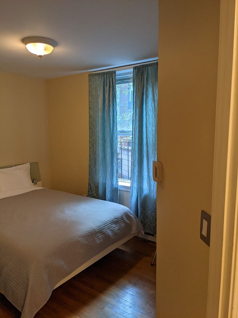 Furnished rentals near Boston MGH and Cambridge Harvard MIT - Text 718-426-7399