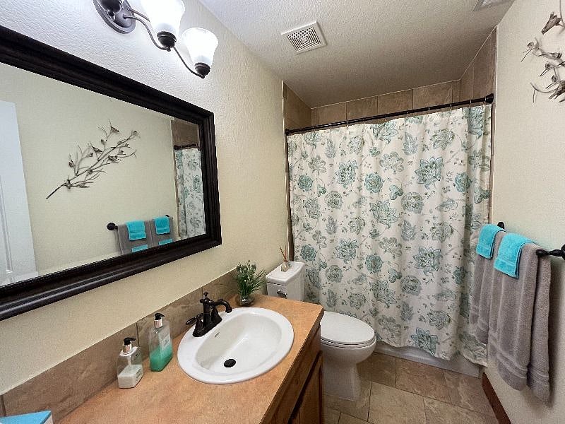 Main floor bath