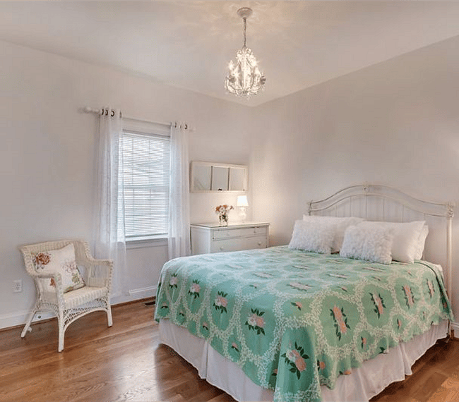Large bedroom with queen bed