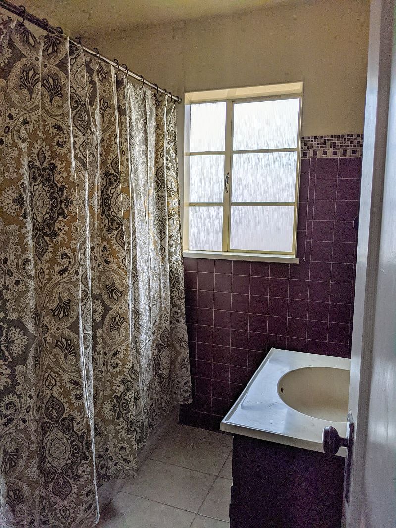 Upstairs Bath