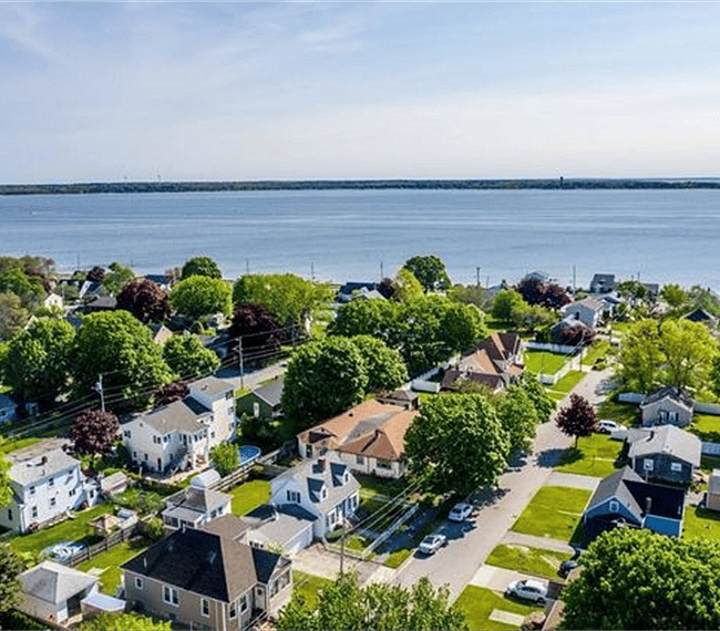 There is always ample parking right in front of the residence.