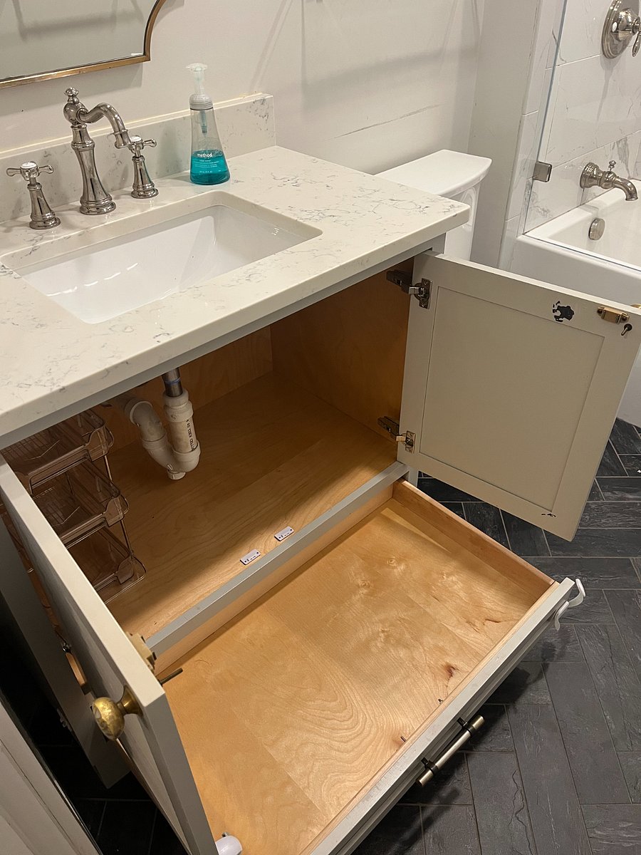 bathroom vanity 