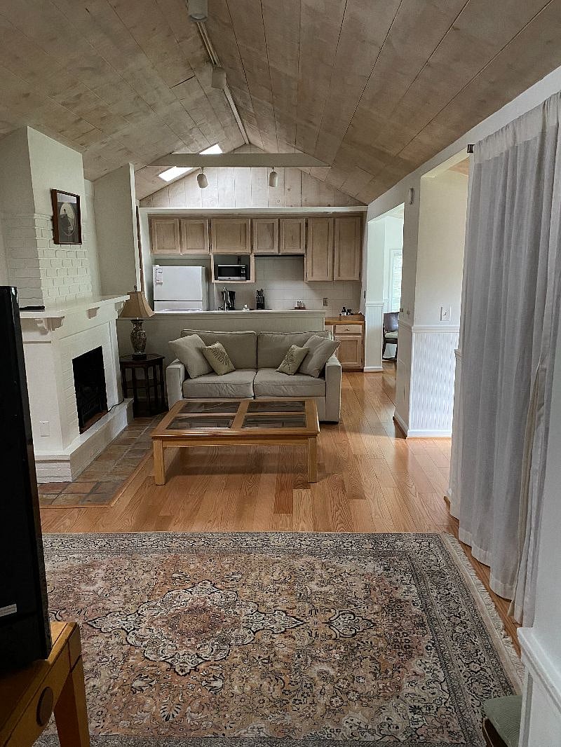 Furnished Finder property 237739_2 photo 2