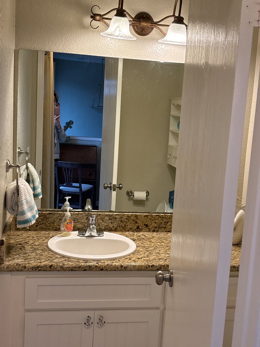 Upstairs half-bathroom 