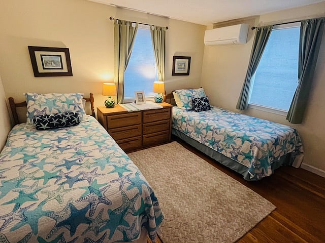 2nd bedroom can also be set up with 2 twin beds