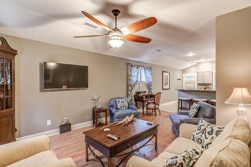 Furnished Finder property 238105_1 photo 5