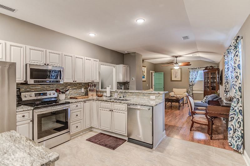 Furnished Finder property 238105_1 photo 6