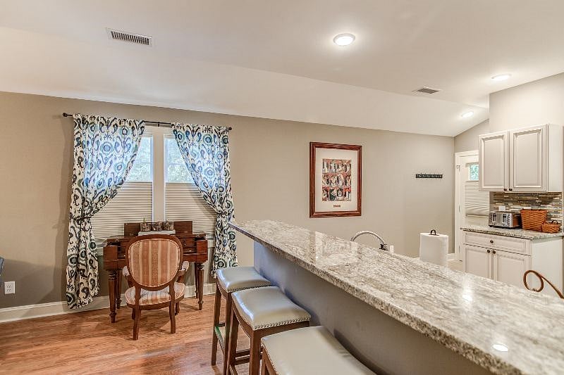 Furnished Finder property 238105_1 photo 9