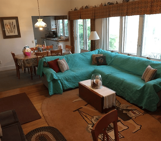 Living Room looking toward kitchen area