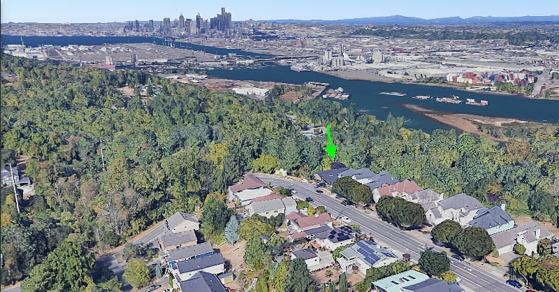 House backs up to the Duwamish Greenbelt--Seattle's largest green space--yet is only a 15-30 minute bus ride or drive to downtown Seattle. Winter views of the water and the city!