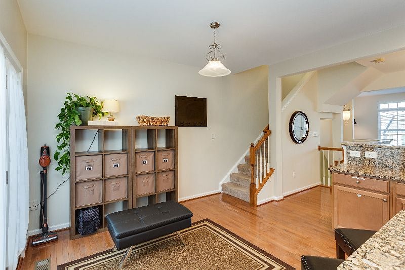 Furnished Finder property 239873_1 photo 6