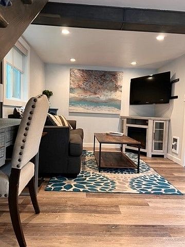 Furnished Finder property 240582_1 photo 3