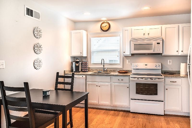 Furnished Finder property 240592_1 photo 4