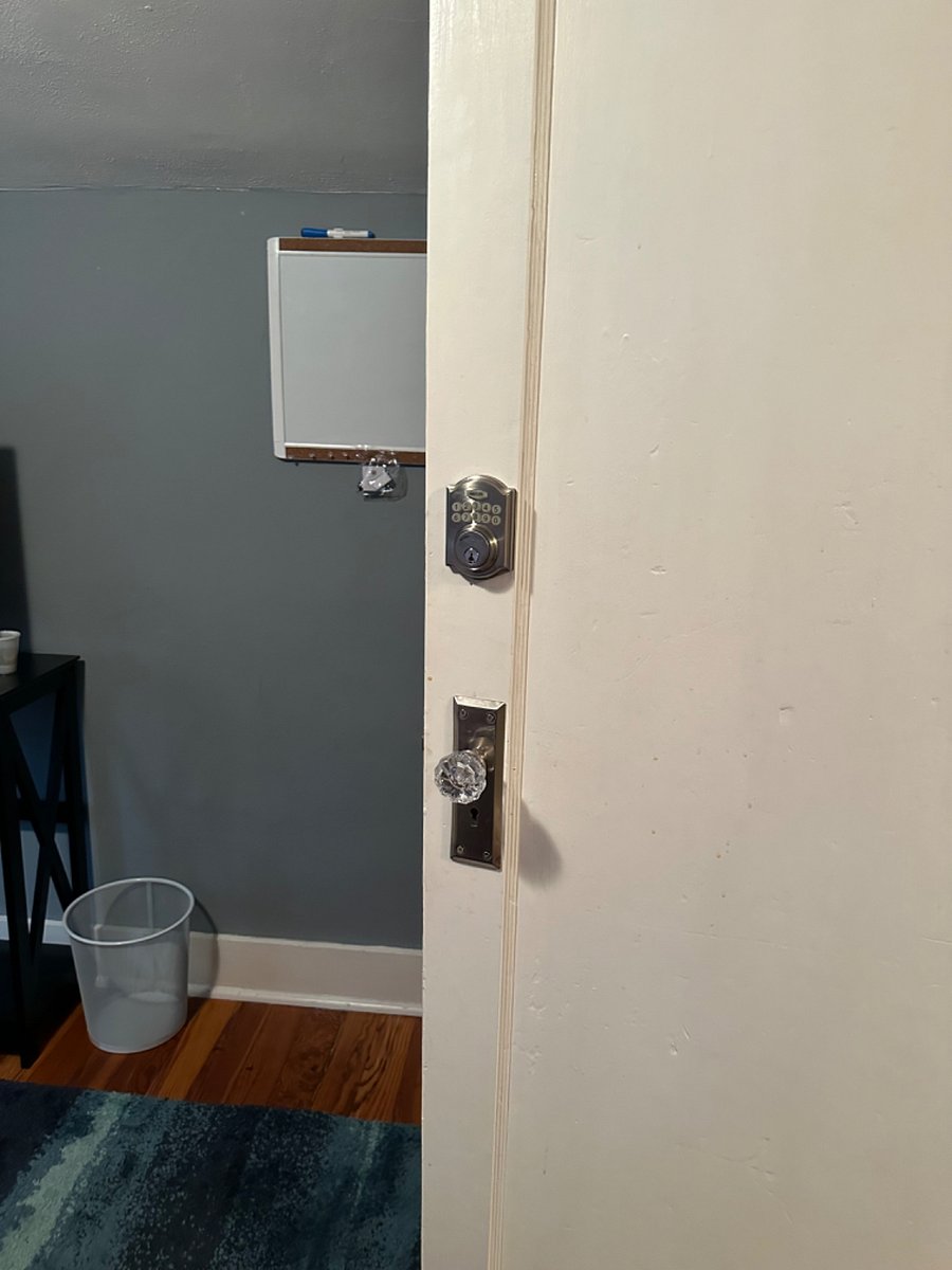 Furnished Finder property 240796_2 photo 8