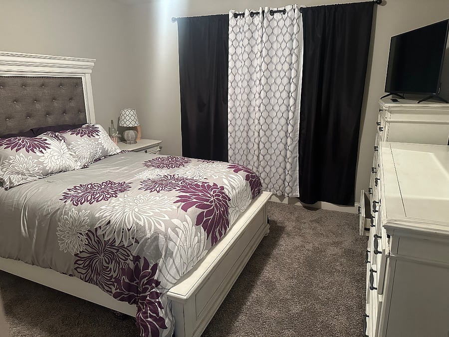 Upstairs Queen Bedroom