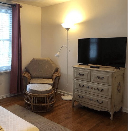 Main suite sitting area and TV