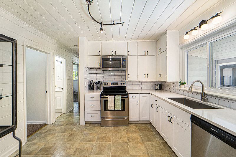 Furnished Finder property 241081_2 photo 4