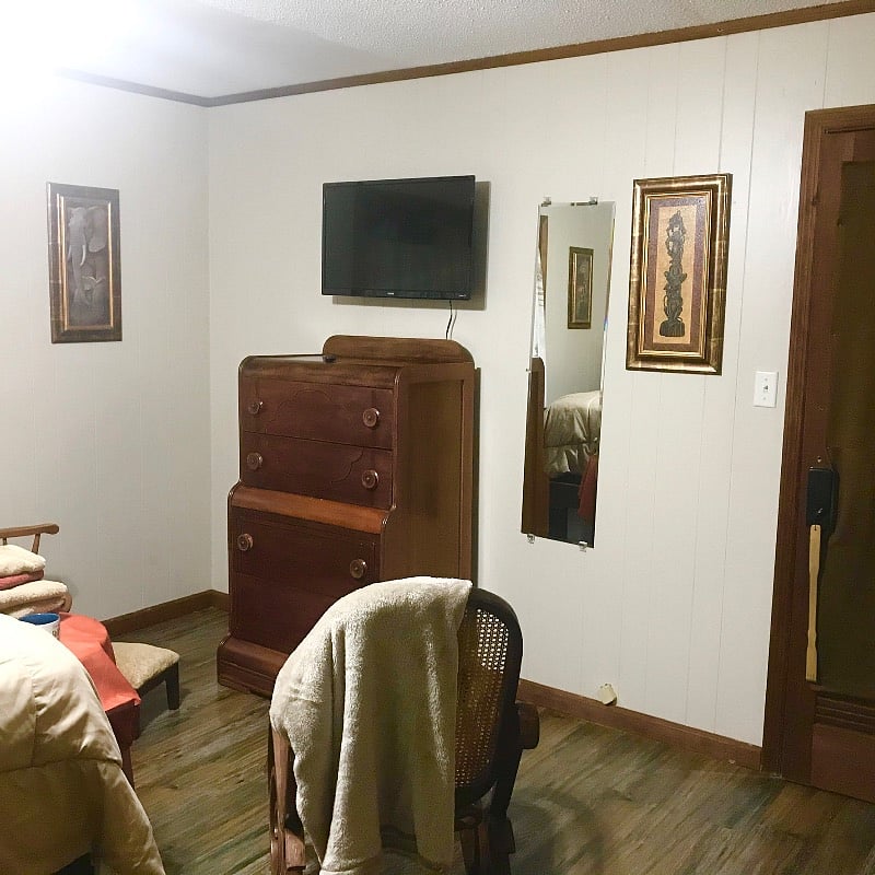 Roku Tv is in the room with plug ins for your