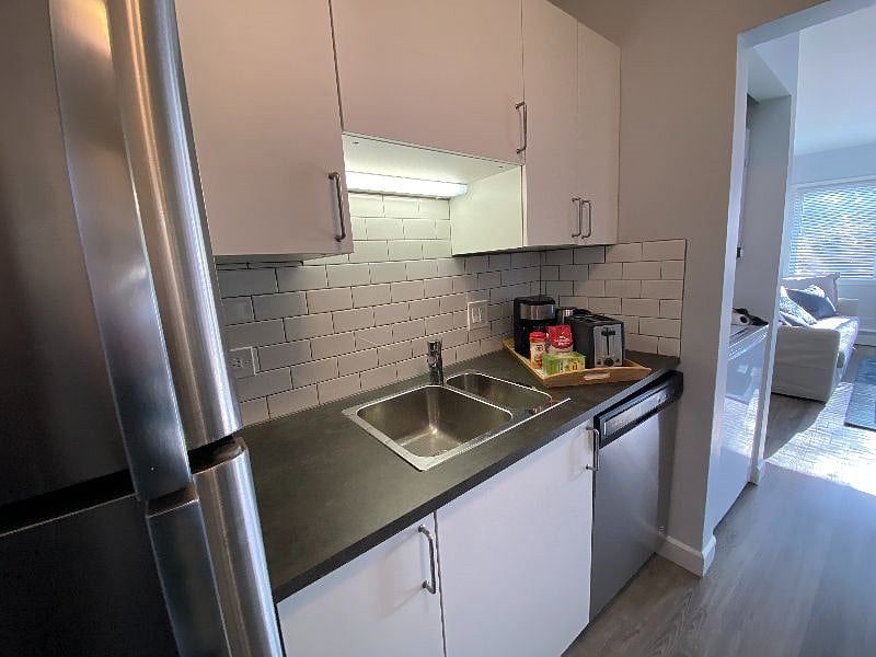 Furnished Finder property 241281_5 photo 23