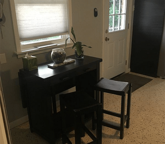 Dining area bar stool height 