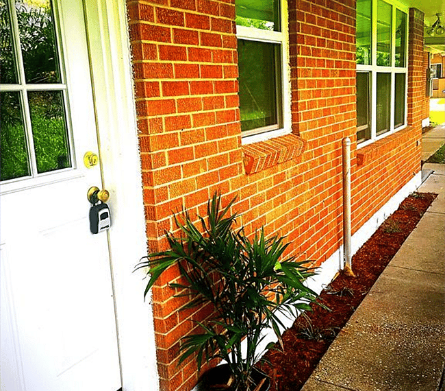 Side entryway 