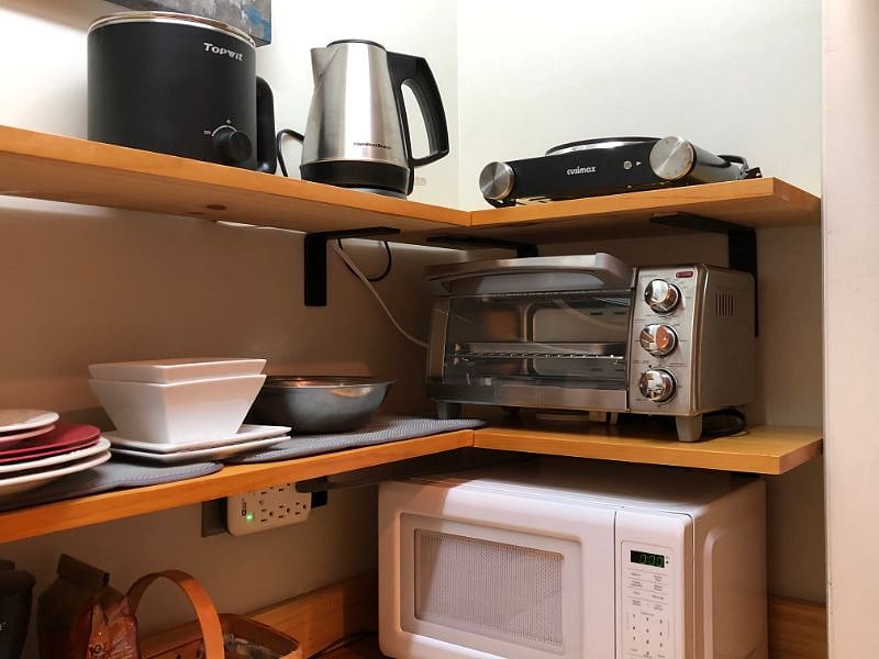 Kitchenette appliances