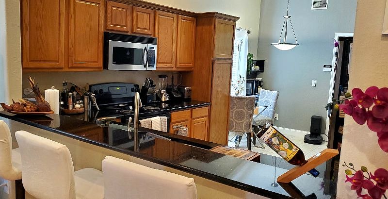 Kitchen / Nook Area