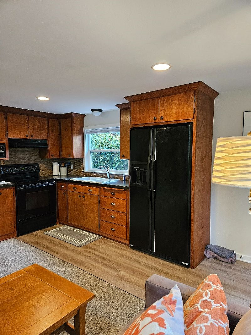 Furnished Finder property 241906_1 photo 9