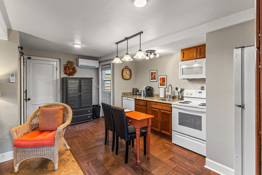 Furnished Finder property 242170_1 photo 6
