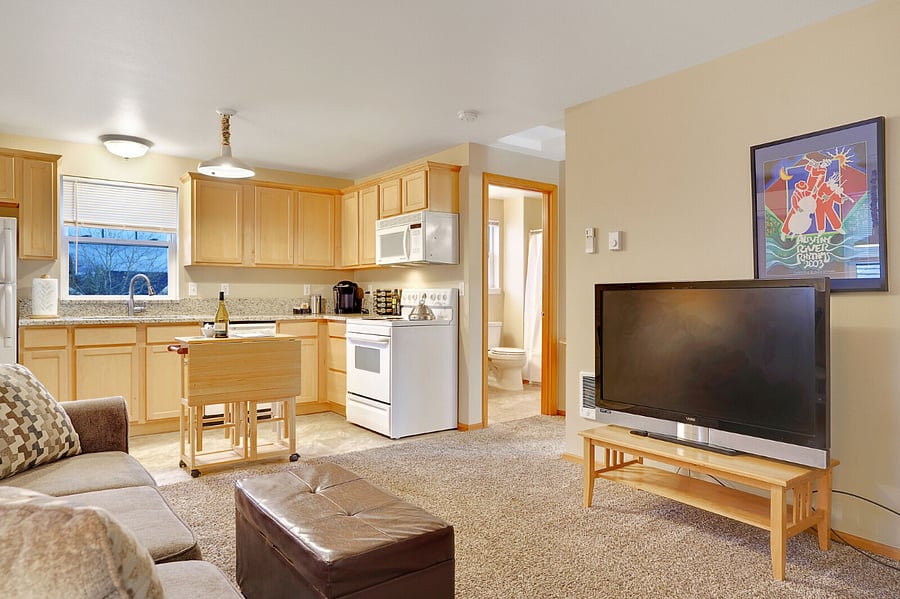 Furnished Finder property 242170_2 photo 1