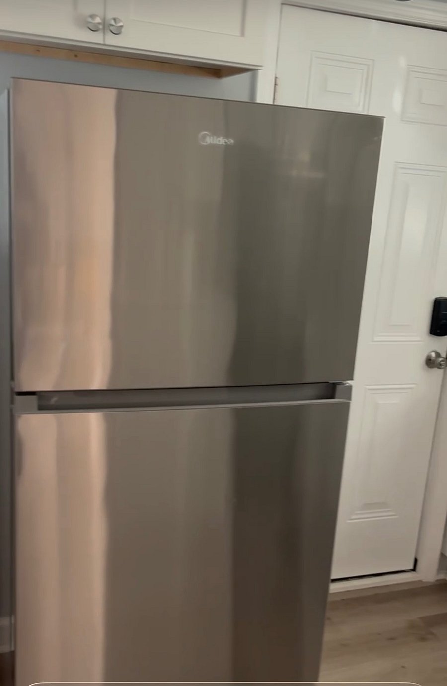 Unit 09 Refrigerator 