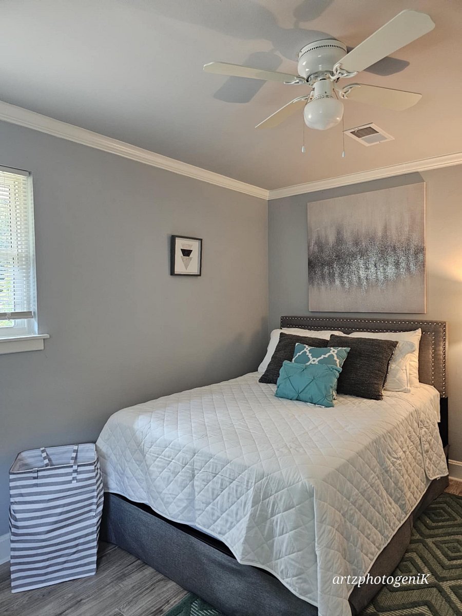 Unit 11 bedroom