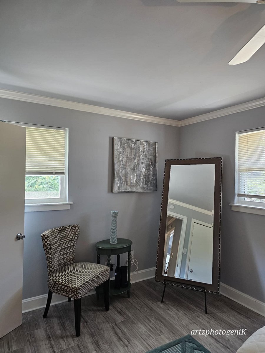  Unit 11 bedroom