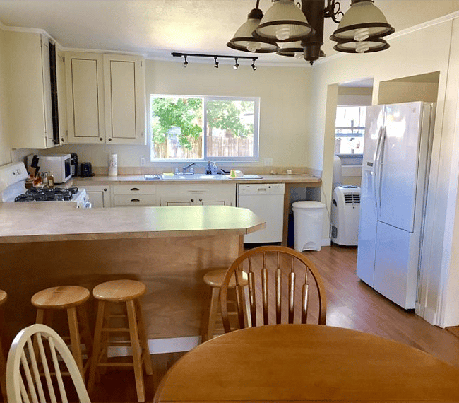 Furnished Finder property 242601_1 photo 10